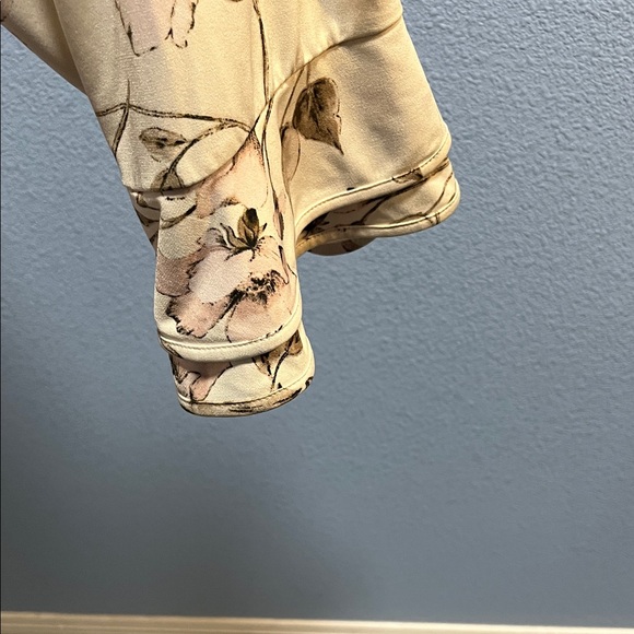 Karl Lagerfeld Beige Floral Blouse - Picture 3 of 6